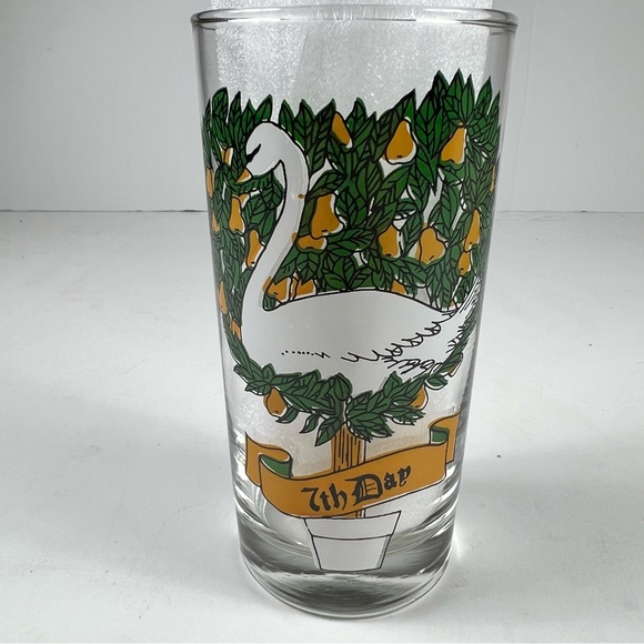 Vintage 12 Days of Christmas 7th Day 7 Swans A-Swimming Glass Tumbler - Picture 3 of 6